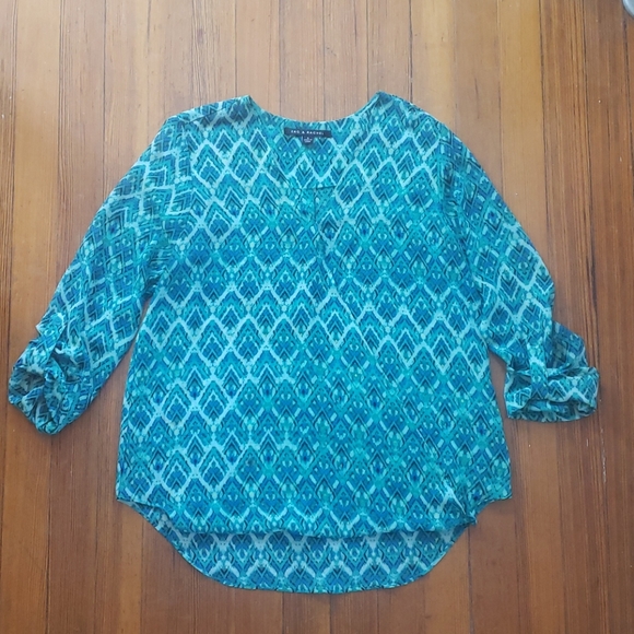 Zac & Rachel teal print blouse size small - Picture 2 of 10